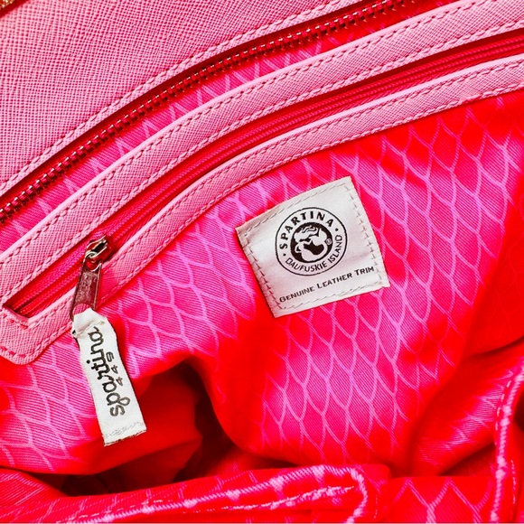 { Spartina 449 } : Flamingo Retreat Medium Tote in Floral Coral - Picture 10 of 14